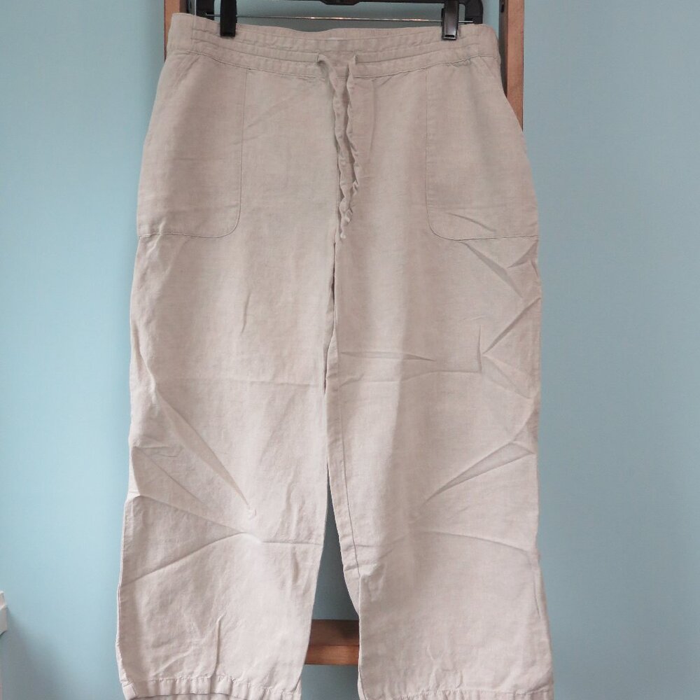 Liz Claiborne Linen Mid Rise Capris in Flax Size M